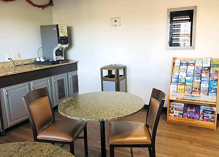 6 Tulsa, Ok Airport