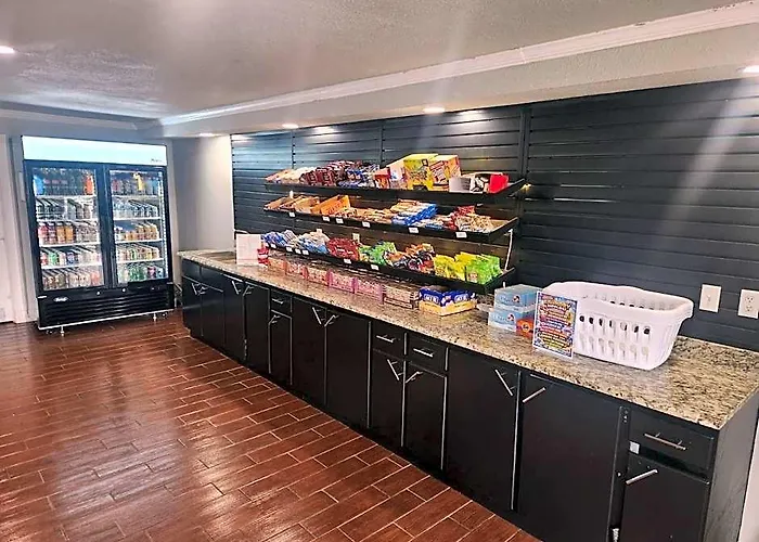 6 Tulsa, Ok Airport Hotel 2*